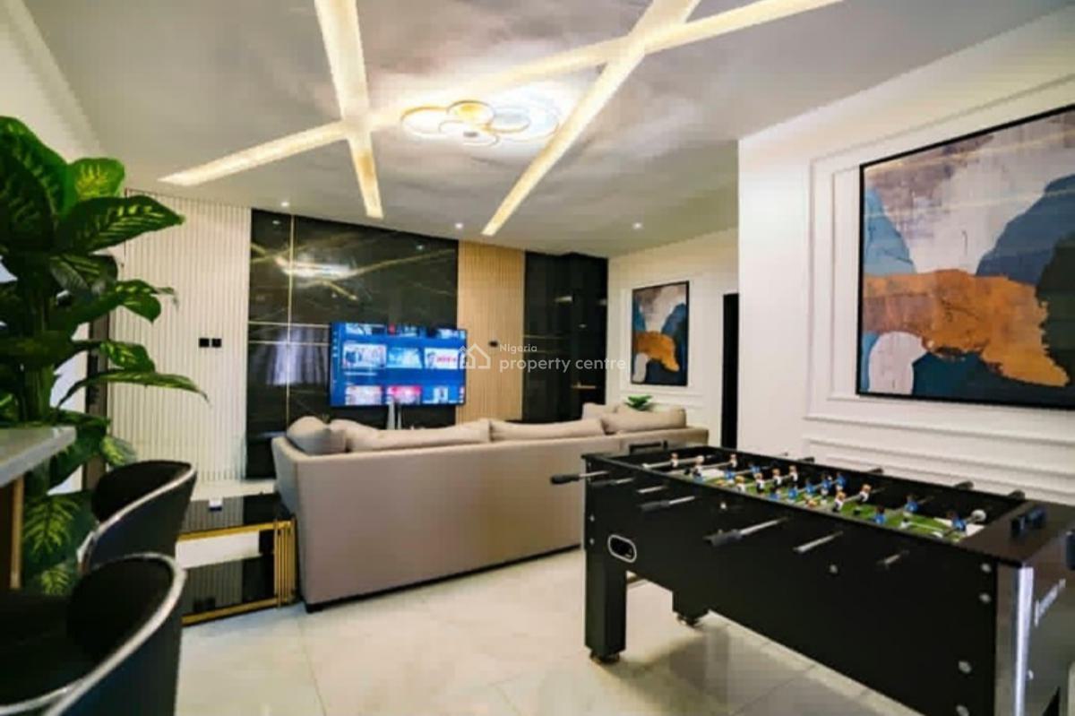 Furnished and Serviced with 24/7 Power Supply 2 Bedroom En-suite Flat, Lekki Phase 1, Lekki, Lagos, Flat / Apartment for Rent