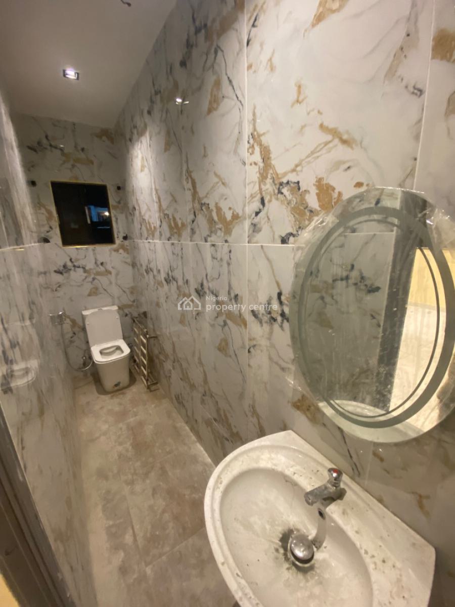 Luxury 2bedroom, Off Admiralty Way, Lekki Phase 1, Lekki, Lagos, Flat / Apartment for Rent