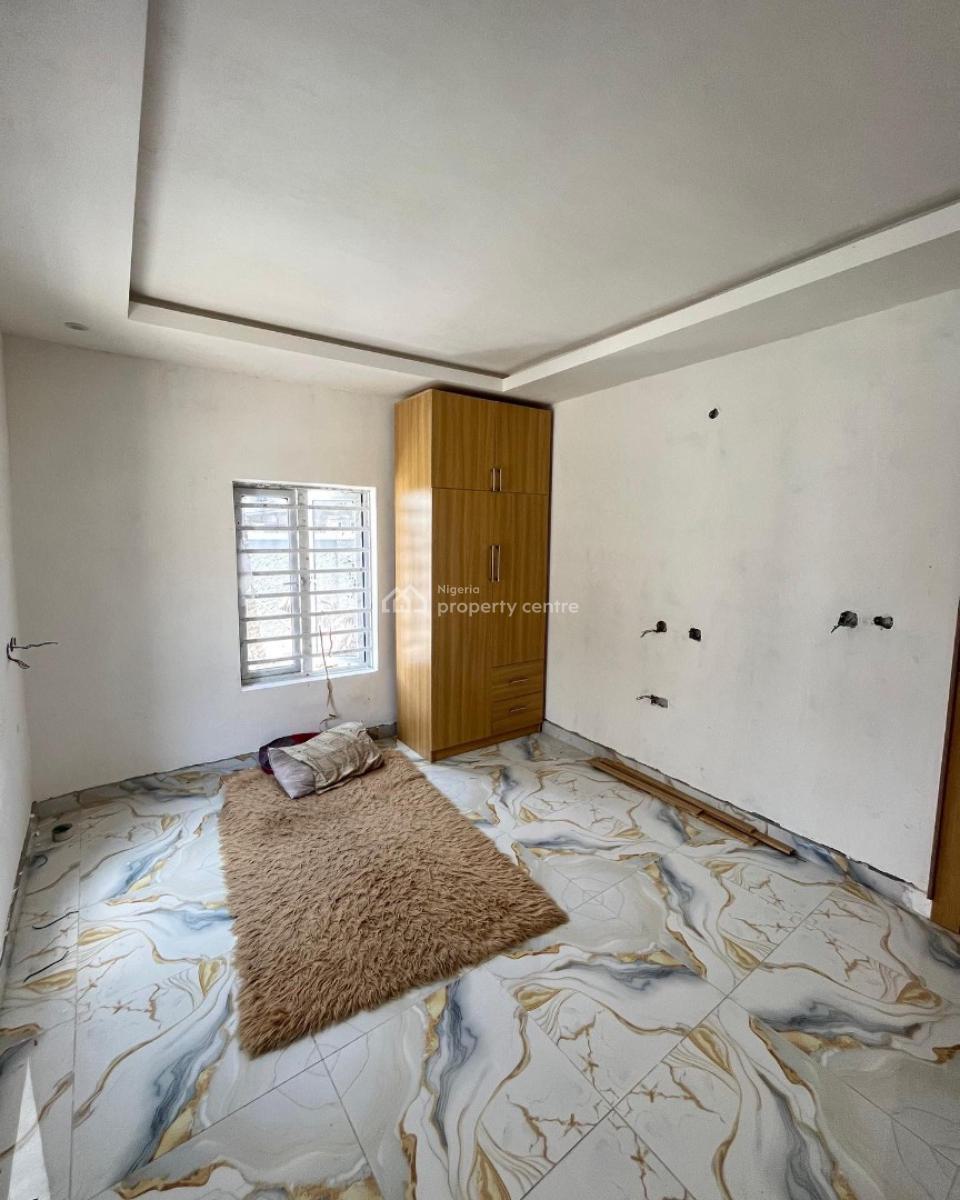 Lovely 2 Bedroom Apartment with Bq, New Road, Lekki, Lagos, Block of Flats for Sale