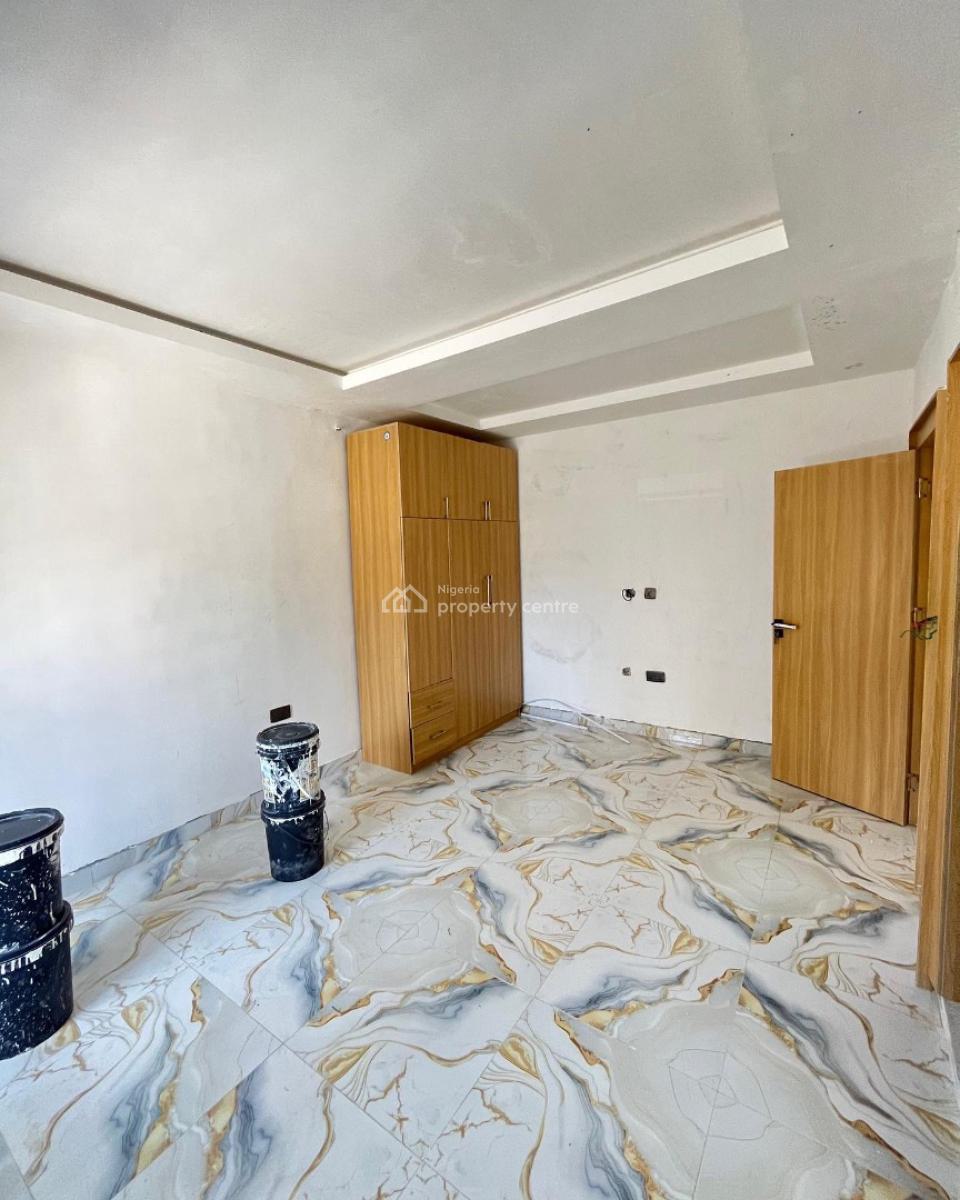 Lovely 2 Bedroom Apartment with Bq, New Road, Lekki, Lagos, Block of Flats for Sale