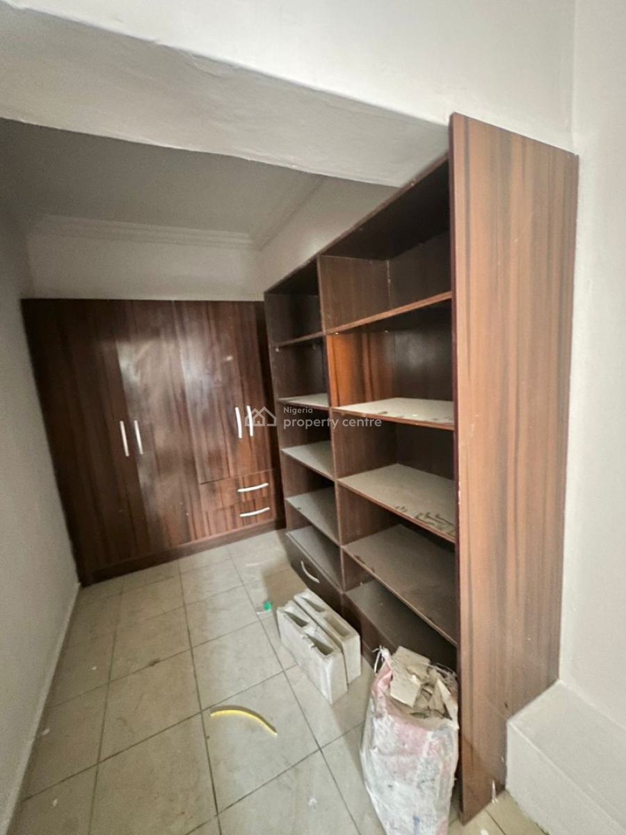 Big Room Upstairs Shared Apartment in Osapa London, Osapa London, Lekki, Lagos, Self Contain (single Rooms) for Rent