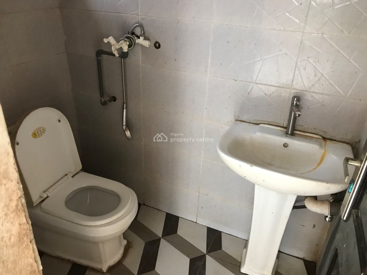 Fairly Used Self Con, Modern Market Axis, Dawaki, Gwarinpa, Abuja, Self Contain (single Rooms) for Rent