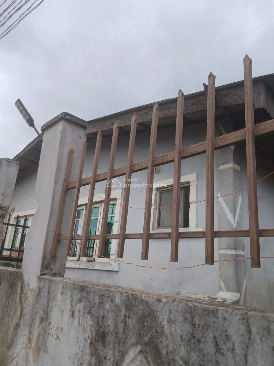 Nice Fine Property, Shomolu, Lagos, Detached Bungalow for Sale
