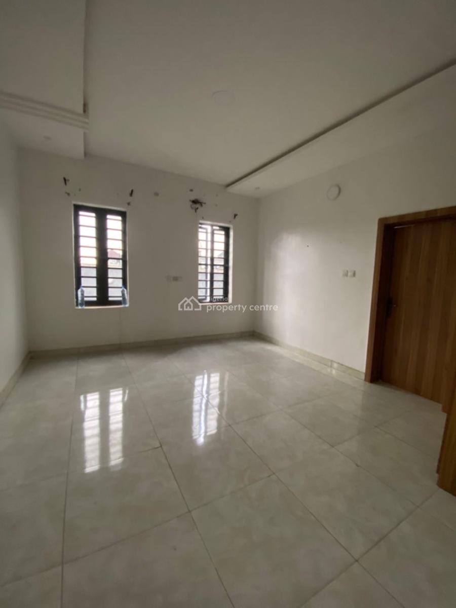Spacious Downstairs, Via Thera Annex/ogombo, Sangotedo, Ajah, Lagos, Flat / Apartment for Rent