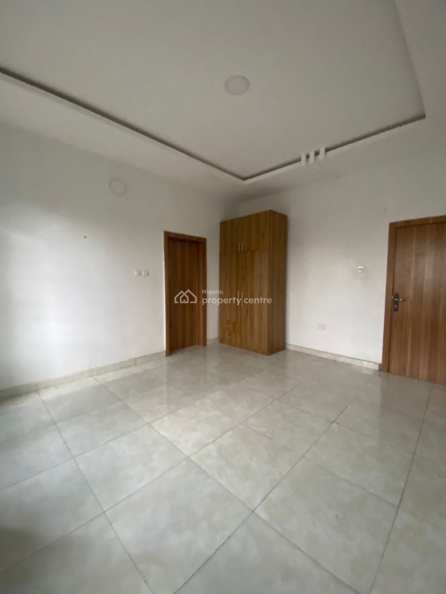 Spacious Downstairs, Via Thera Annex/ogombo, Sangotedo, Ajah, Lagos, Flat / Apartment for Rent