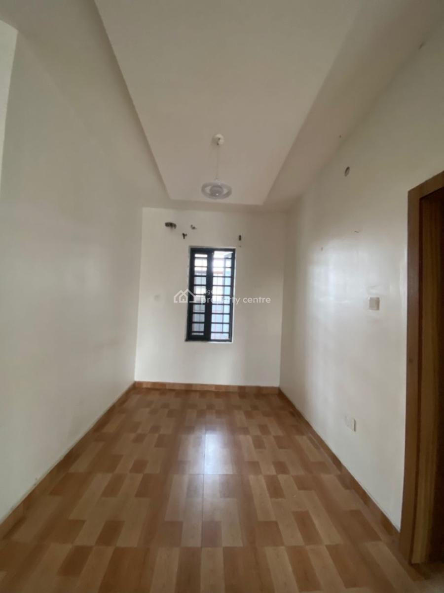Spacious Downstairs, Via Thera Annex/ogombo, Sangotedo, Ajah, Lagos, Flat / Apartment for Rent