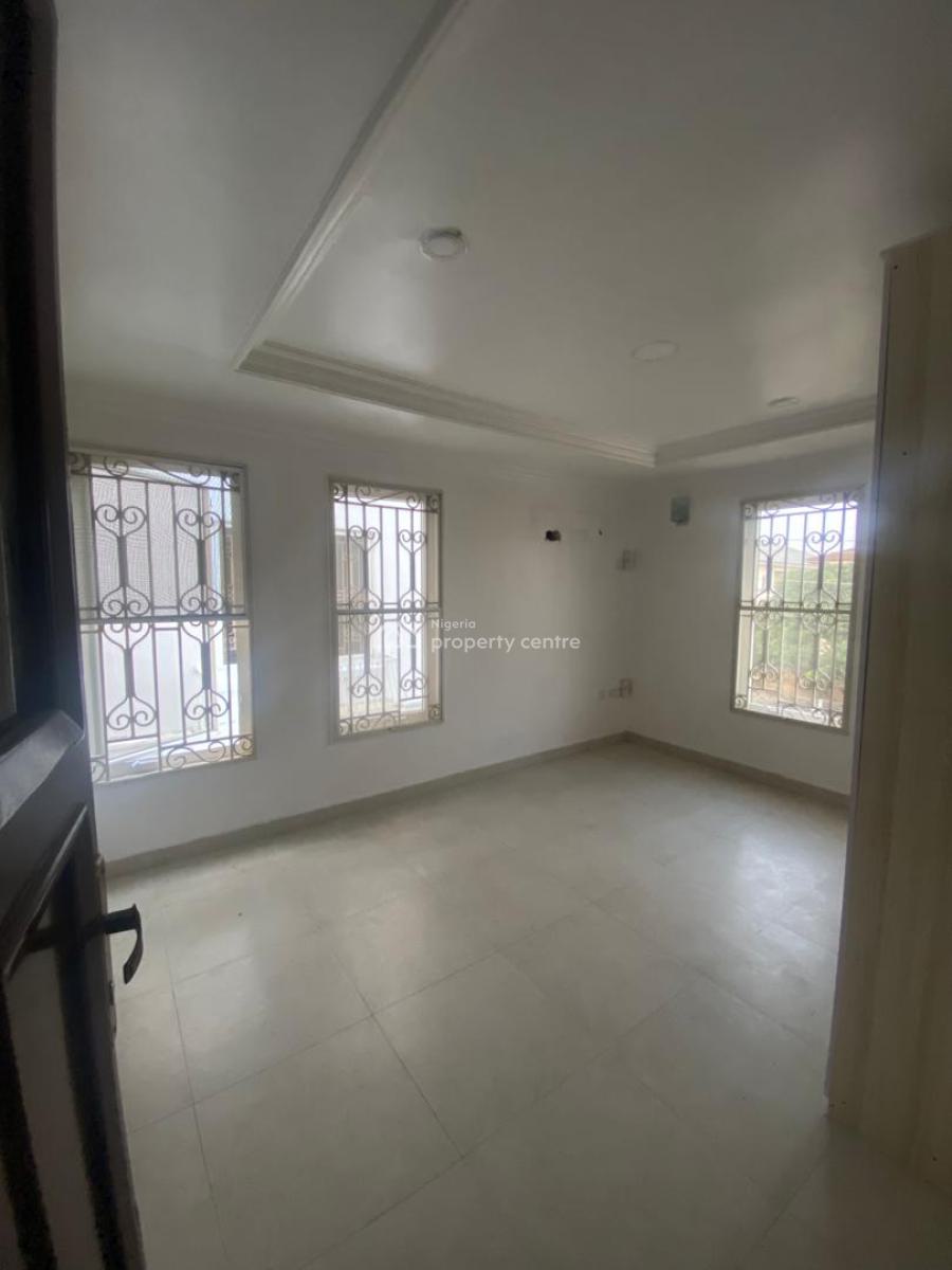 Newly Revamped Serviced Mini Flat Off Admiralty Lekki Phase 1, Off Admiralty Way Lekki Phase 1, Lekki Phase 1, Lekki, Lagos, Mini Flat (room and Parlour) for Rent