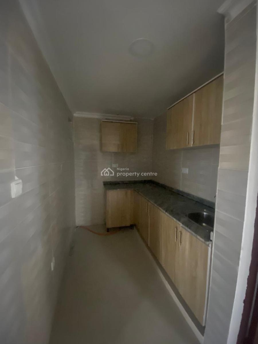 Newly Revamped Serviced Mini Flat Off Admiralty Lekki Phase 1, Off Admiralty Way Lekki Phase 1, Lekki Phase 1, Lekki, Lagos, Mini Flat (room and Parlour) for Rent