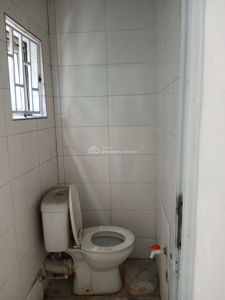 Shop in a Complex Up and Down Facing a Very Busy Road, Agungi, Lekki, Lagos, Shop for Rent