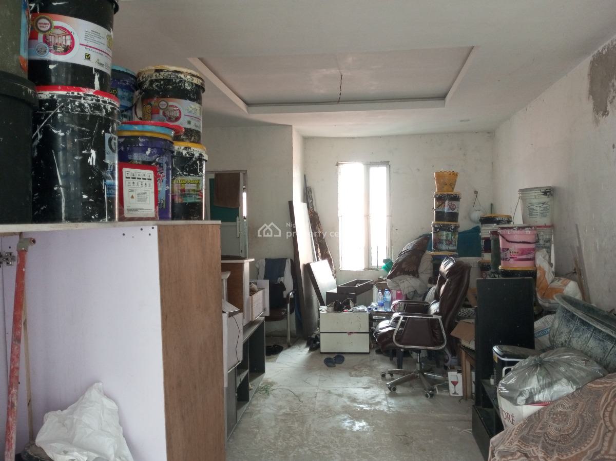 Shop in a Complex Up and Down Facing a Very Busy Road, Agungi, Lekki, Lagos, Shop for Rent