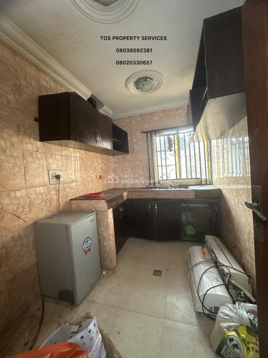 Standard 2 Bedroom Apartment (upstairs), Off Herbert Macaulay Way, Yaba, Lagos, Flat / Apartment for Rent