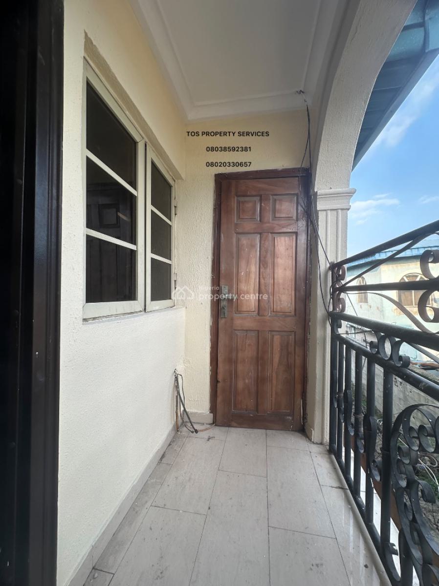Standard 2 Bedroom Apartment (upstairs), Off Herbert Macaulay Way, Yaba, Lagos, Flat / Apartment for Rent
