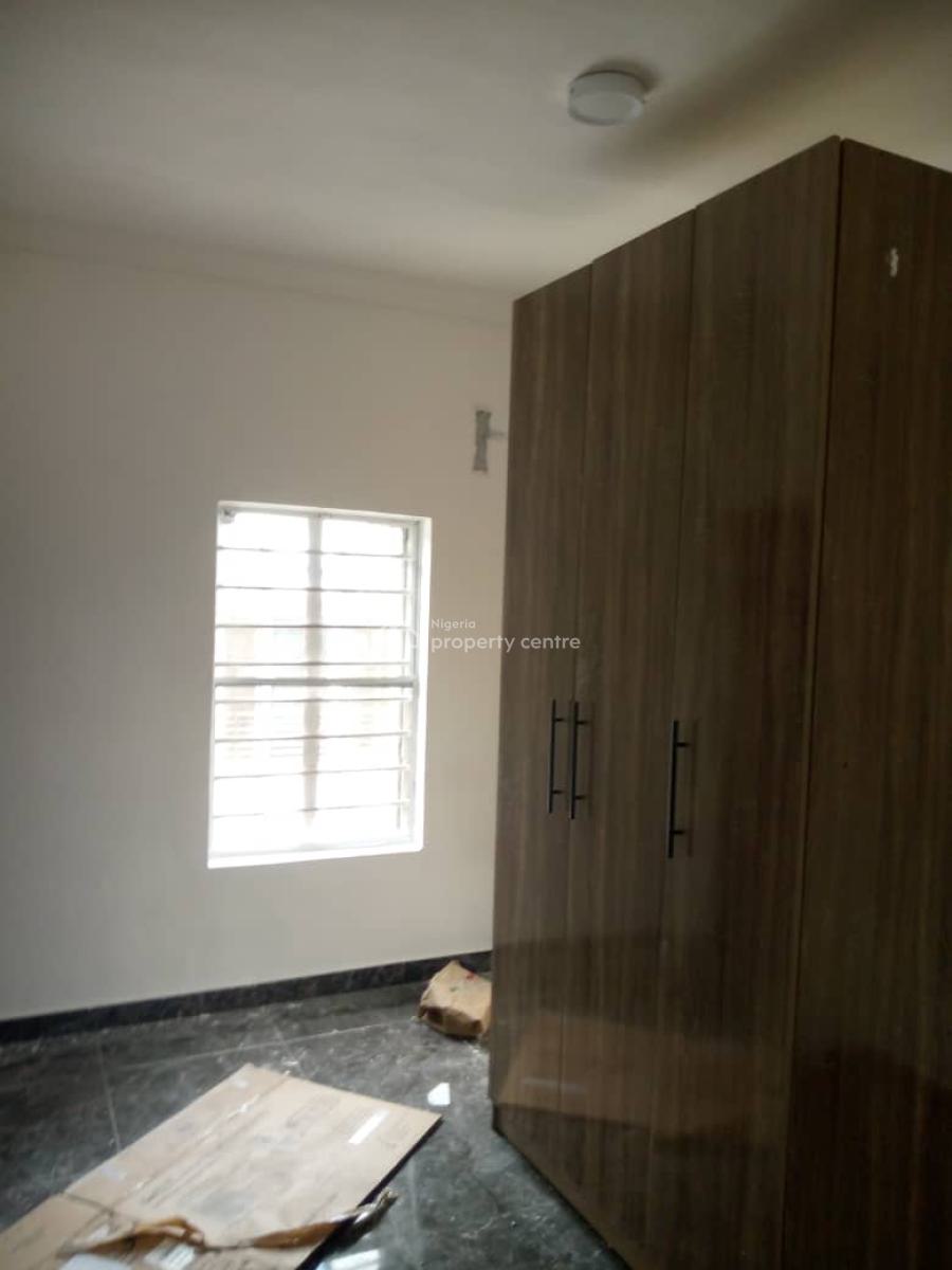 a Standard 2 Bedroom Apartment, Ogidan, Off Lekki - Epe Expressway, Lekki, Lagos, Flat / Apartment for Rent
