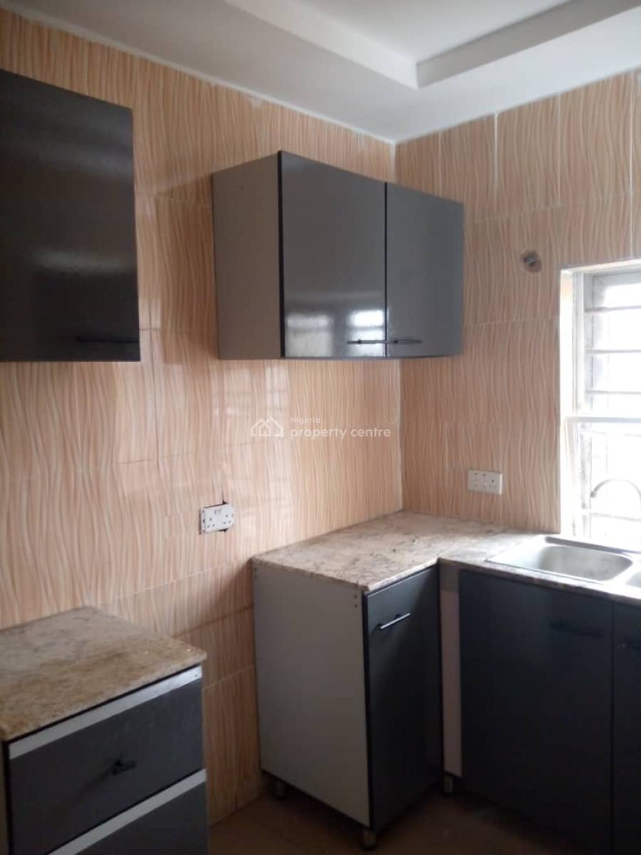 a Standard 2 Bedroom Apartment, Ogidan, Off Lekki - Epe Expressway, Lekki, Lagos, Flat / Apartment for Rent
