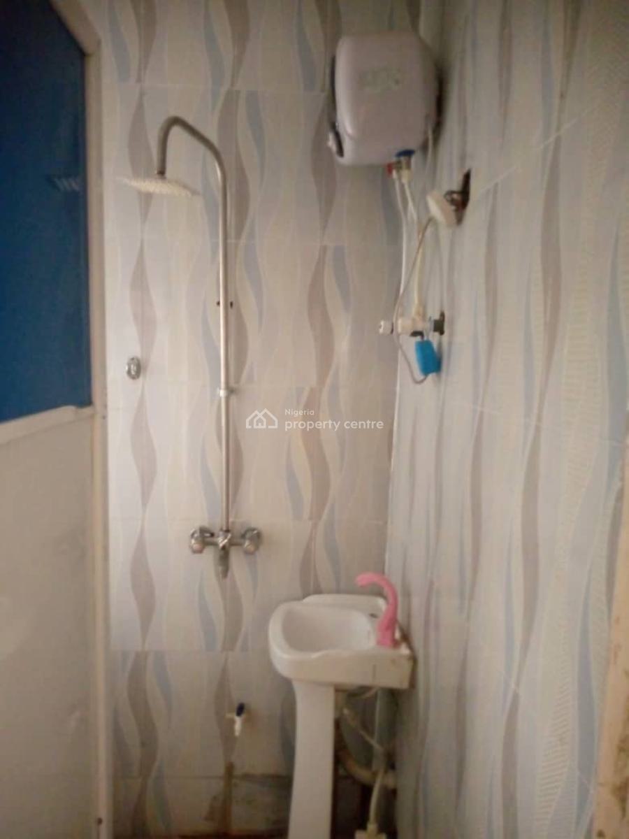 a Standard 2 Bedroom Apartment, Ogidan, Off Lekki - Epe Expressway, Lekki, Lagos, Flat / Apartment for Rent