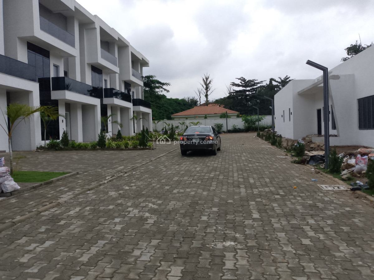 Elite 5 Bedroom Terrace with Bq, Ministers Quarters Opp. Ministers Hill, Mabushi, Abuja, Terraced Duplex for Rent