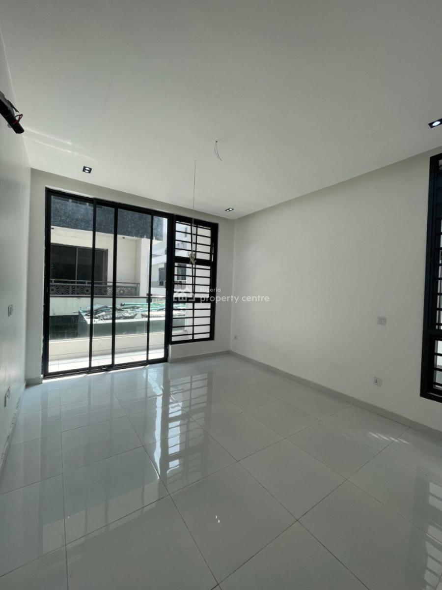 2 Bedroom Apartment, Ologolo, Ologolo, Lekki, Lagos, Flat / Apartment for Sale