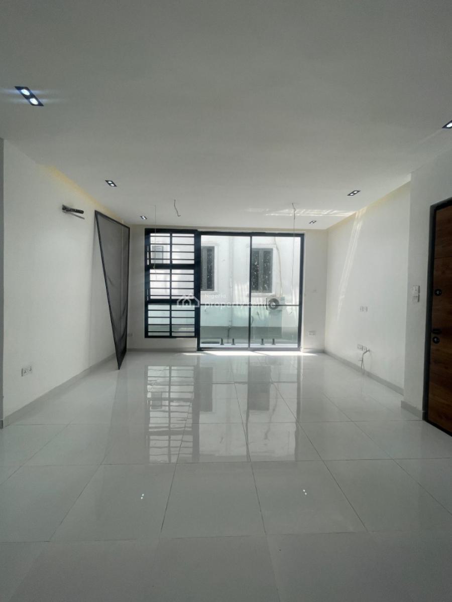 2 Bedroom Apartment, Ologolo, Ologolo, Lekki, Lagos, Flat / Apartment for Sale
