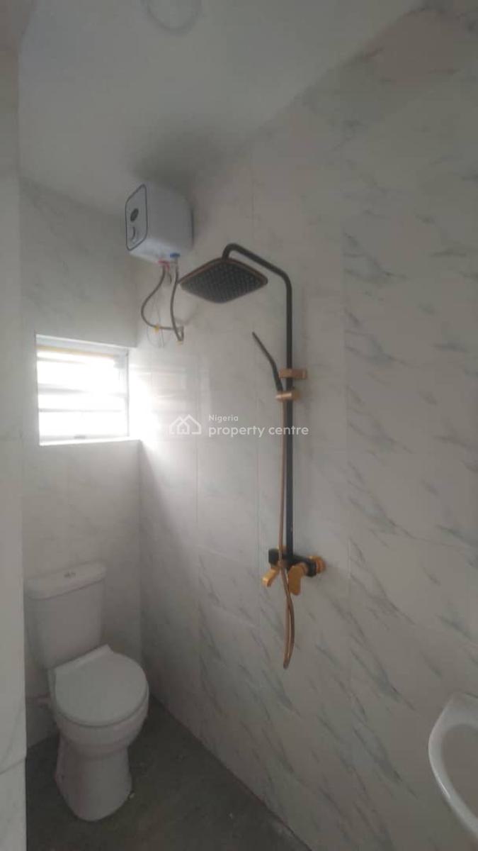 a Lovely 2 Bedroom Flat / Apartment, in a Well Interlocking Secured Estate, Silverland Estate, Sangotedo, Ajah, Lagos, Flat / Apartment for Rent