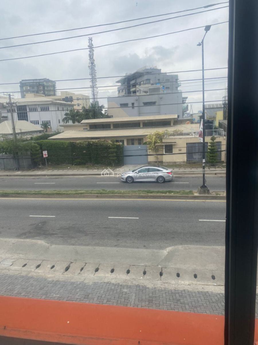 33 Sqmts Shop Space, Admiralty Road, Lekki Phase 1, Lekki, Lagos, Shop for Rent