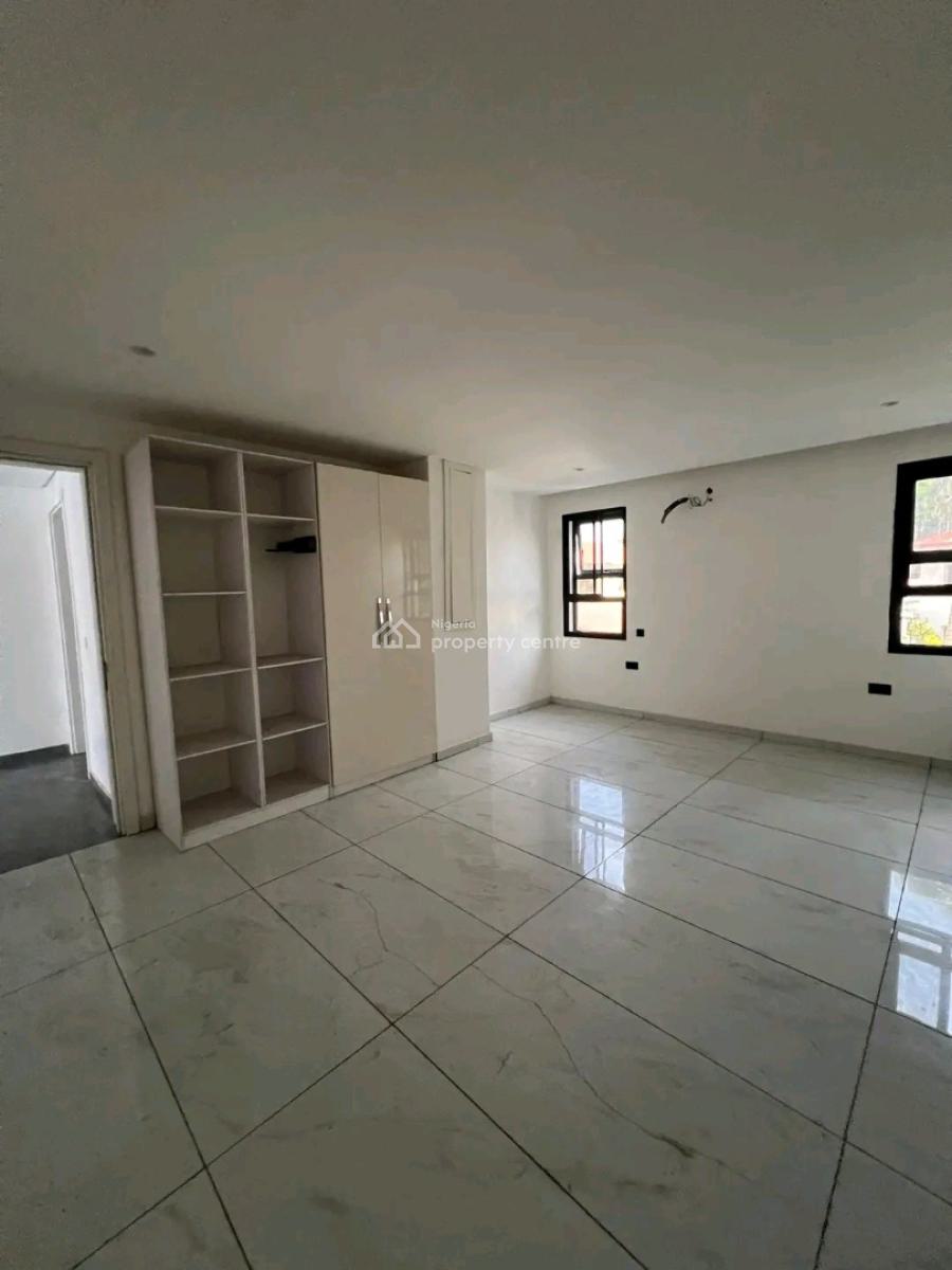 Lovely 4 Bedroom Apartment with a Bq, Old Ikoyi, Ikoyi, Lagos, Flat / Apartment for Rent