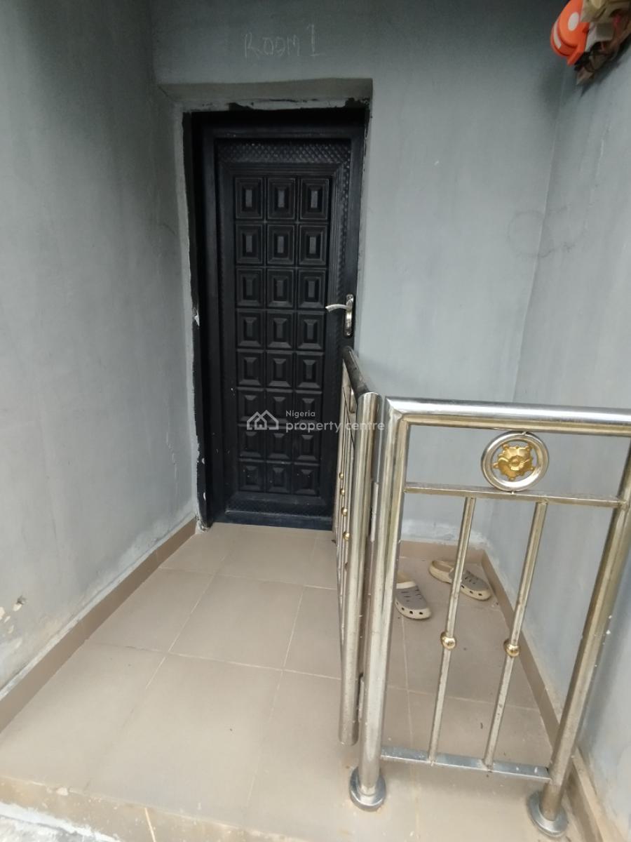 Standard Selfcontained Apartment, Off Oron Road By Shelter Afrique Market, Uyo, Akwa Ibom, House for Rent