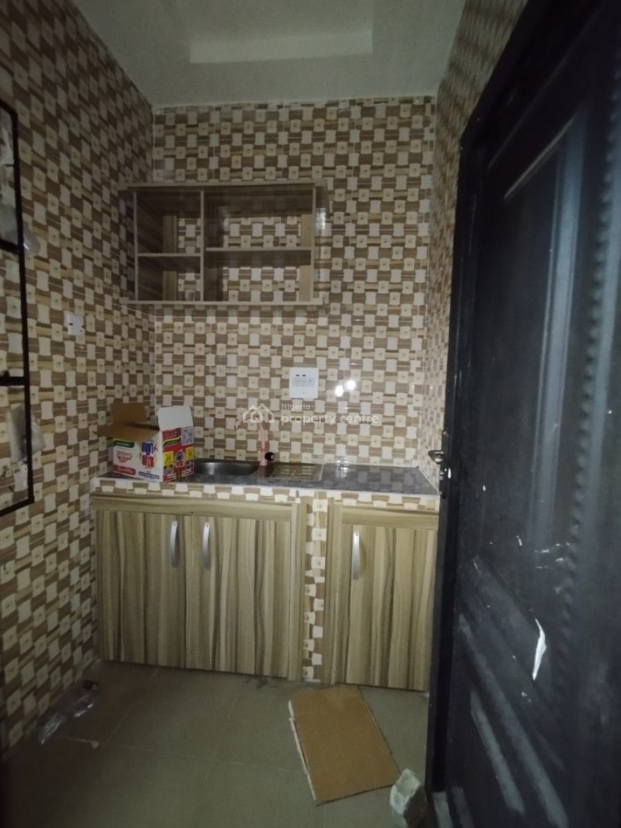 Standard Selfcontained Apartment, Off Oron Road By Shelter Afrique Market, Uyo, Akwa Ibom, House for Rent
