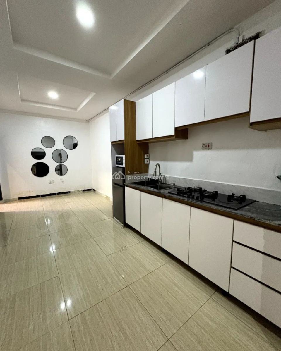Spacious Serviced 3 Bedroom Apartment, Off Toyin Street, Ikeja, Lagos, Flat / Apartment Short Let