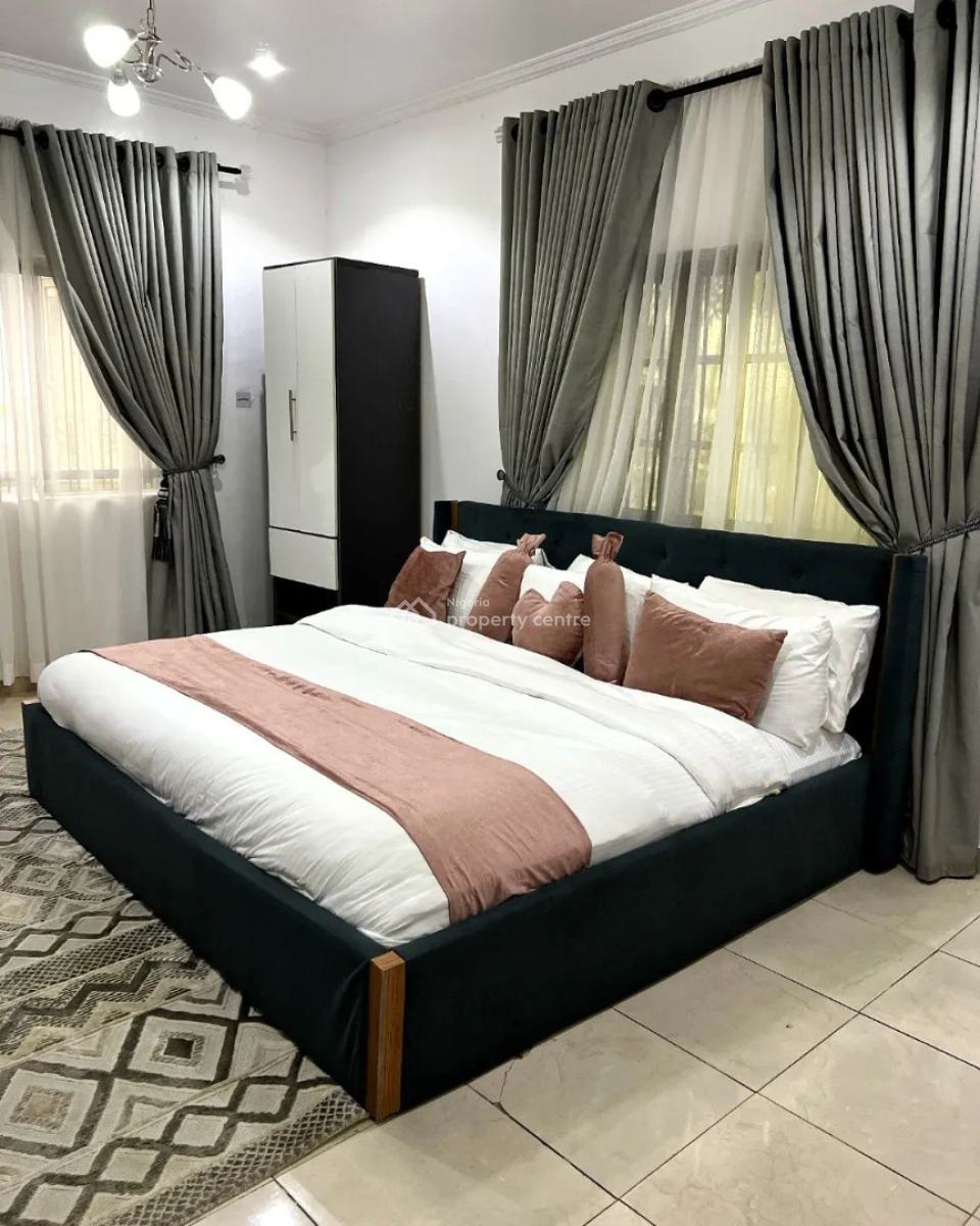 Spacious Serviced 3 Bedroom Apartment, Off Toyin Street, Ikeja, Lagos, Flat / Apartment Short Let
