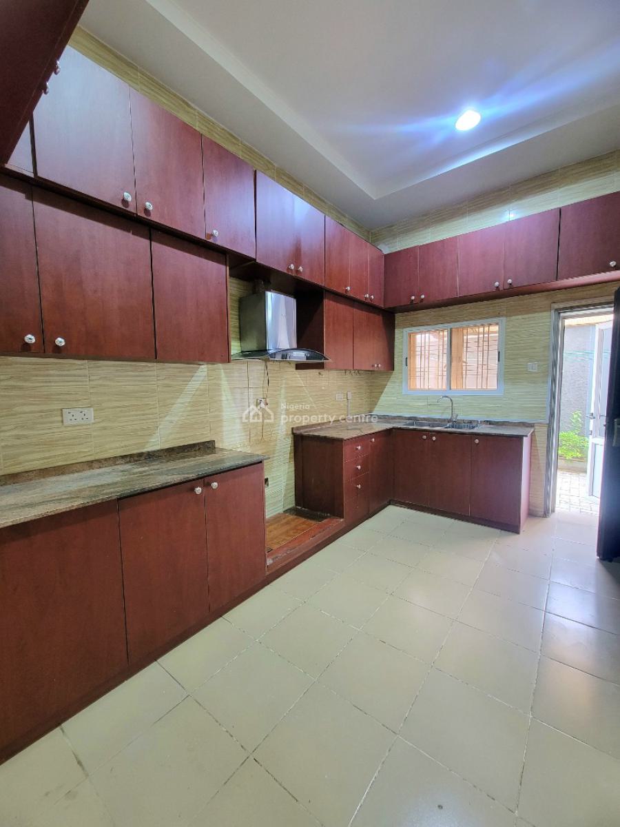 Spacious 3 Bedrooms Terraced Triplex + Bq, Jahi, Abuja, Terraced Duplex for Rent