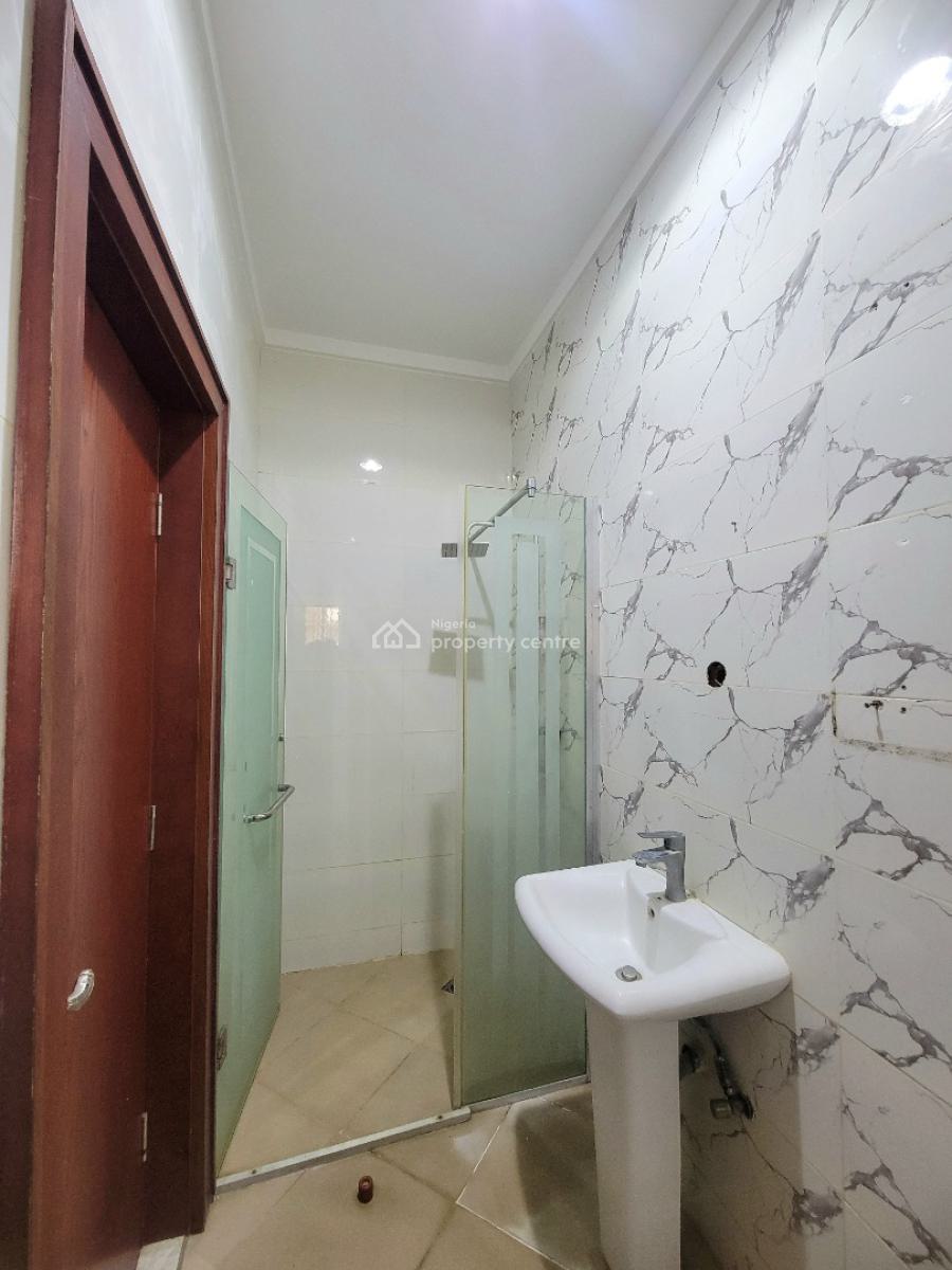 Spacious 3 Bedrooms Terraced Triplex + Bq, Jahi, Abuja, Terraced Duplex for Rent