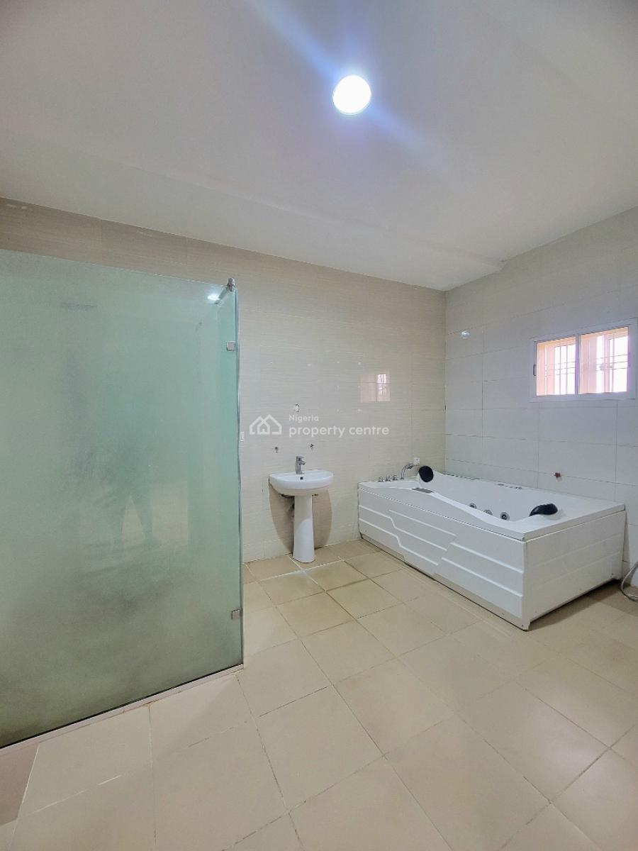 Spacious 3 Bedrooms Terraced Triplex + Bq, Jahi, Abuja, Terraced Duplex for Rent