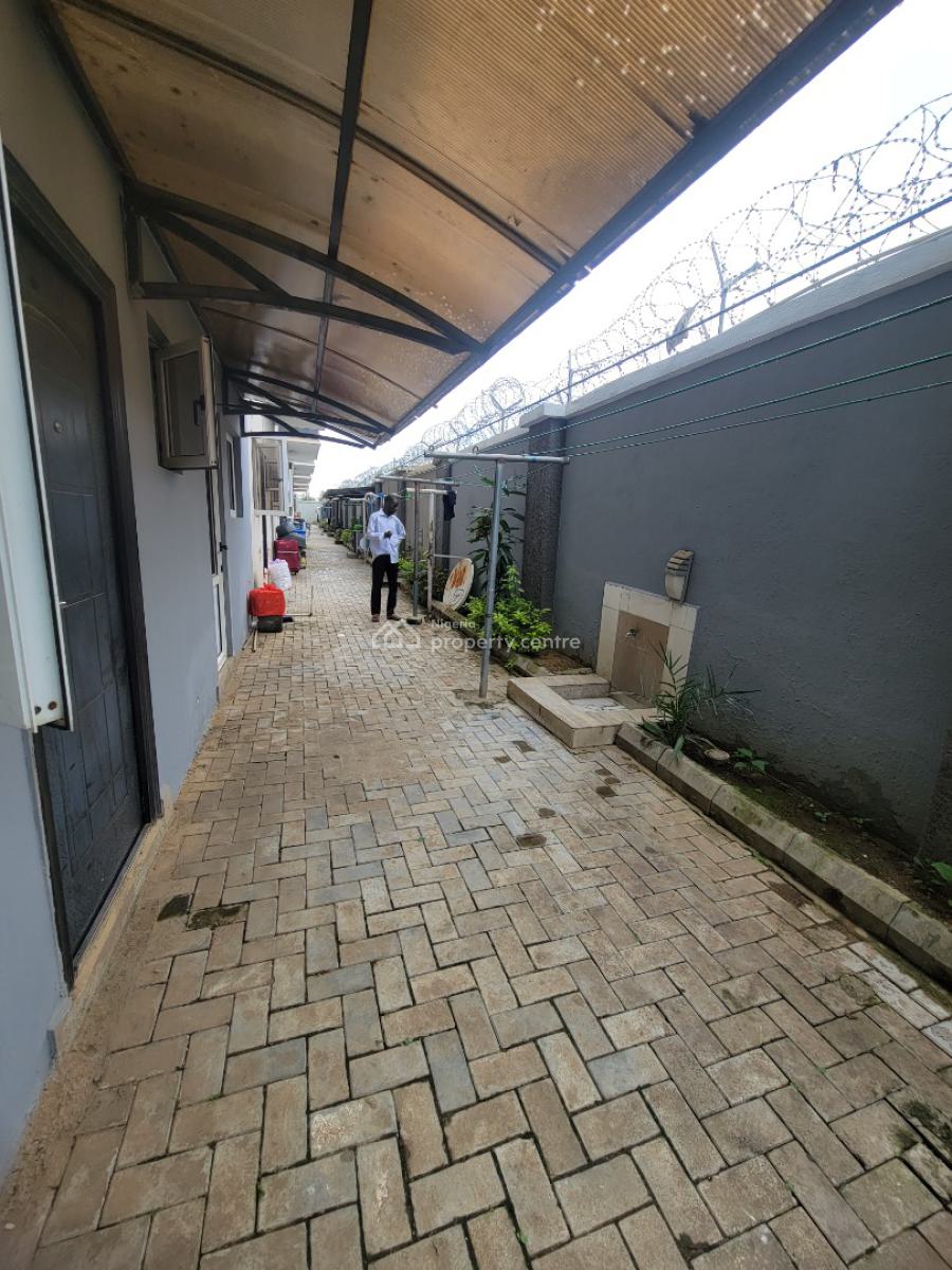 Spacious 3 Bedrooms Terraced Triplex + Bq, Jahi, Abuja, Terraced Duplex for Rent