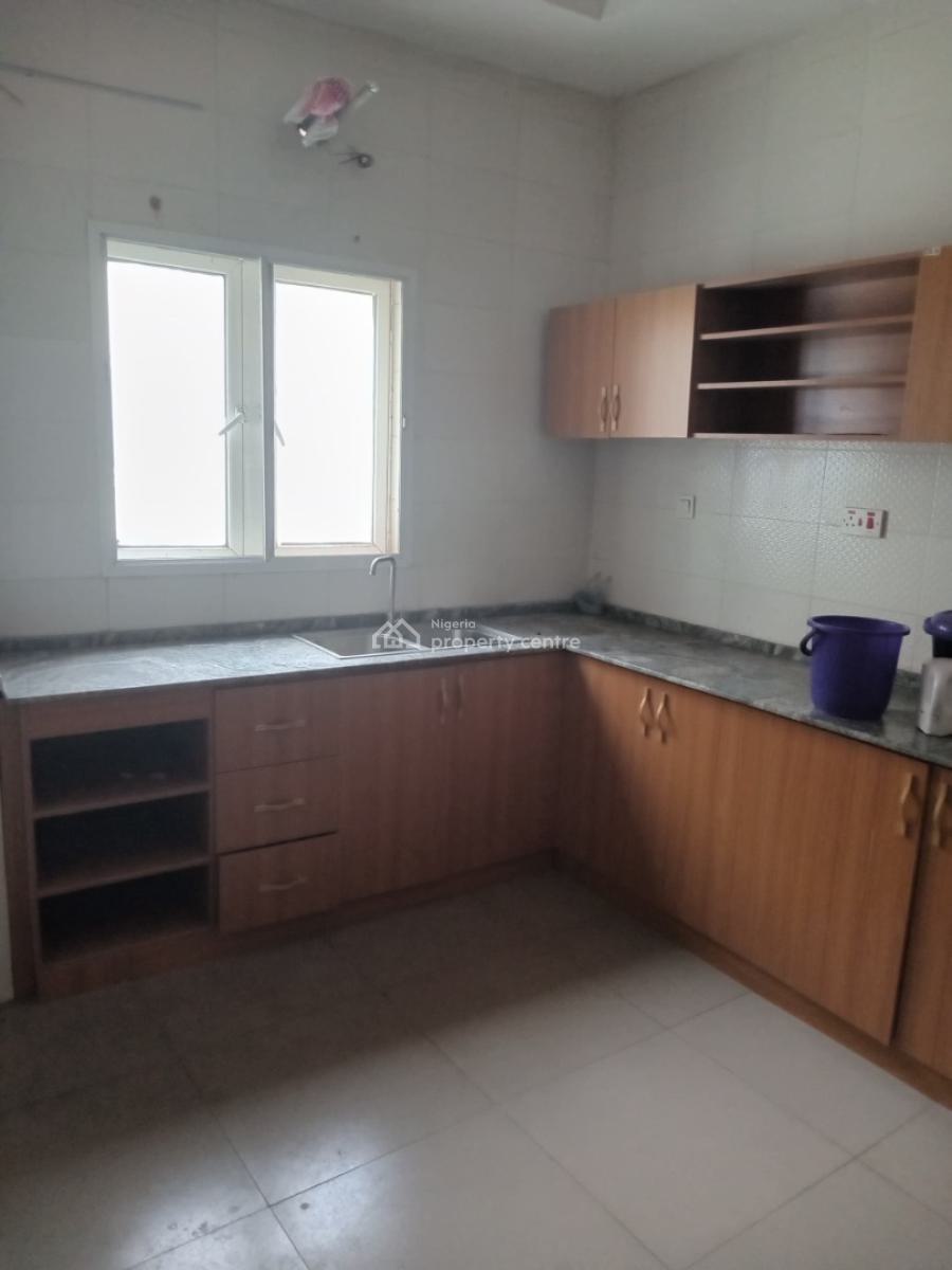 Tastefully Finished 2 Bedroom Flat with Attached Bq, Utako, Abuja, Flat / Apartment for Rent