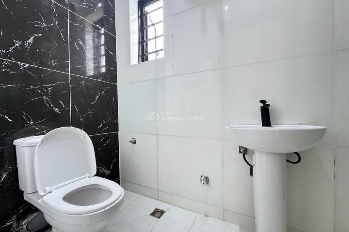 Stunning 5 Bedroom Detached House with Swimming Pool and Bq, Lekki, Lagos, Detached Duplex for Sale