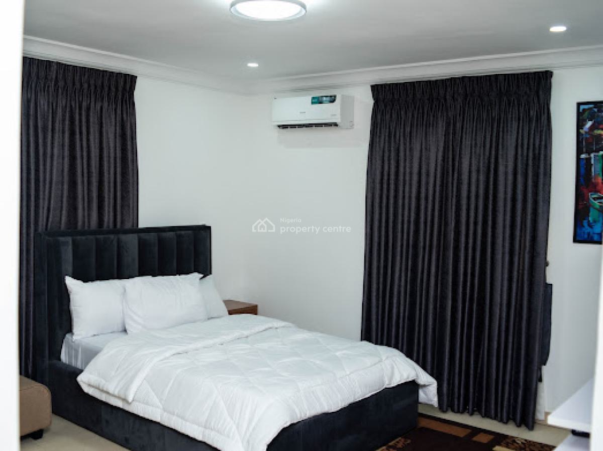 a Room in a Shared 3-bedroom Apartment, 8a The Rock Drive, Lekki Phase 1, Lekki, Lagos, Self Contain (single Rooms) for Rent