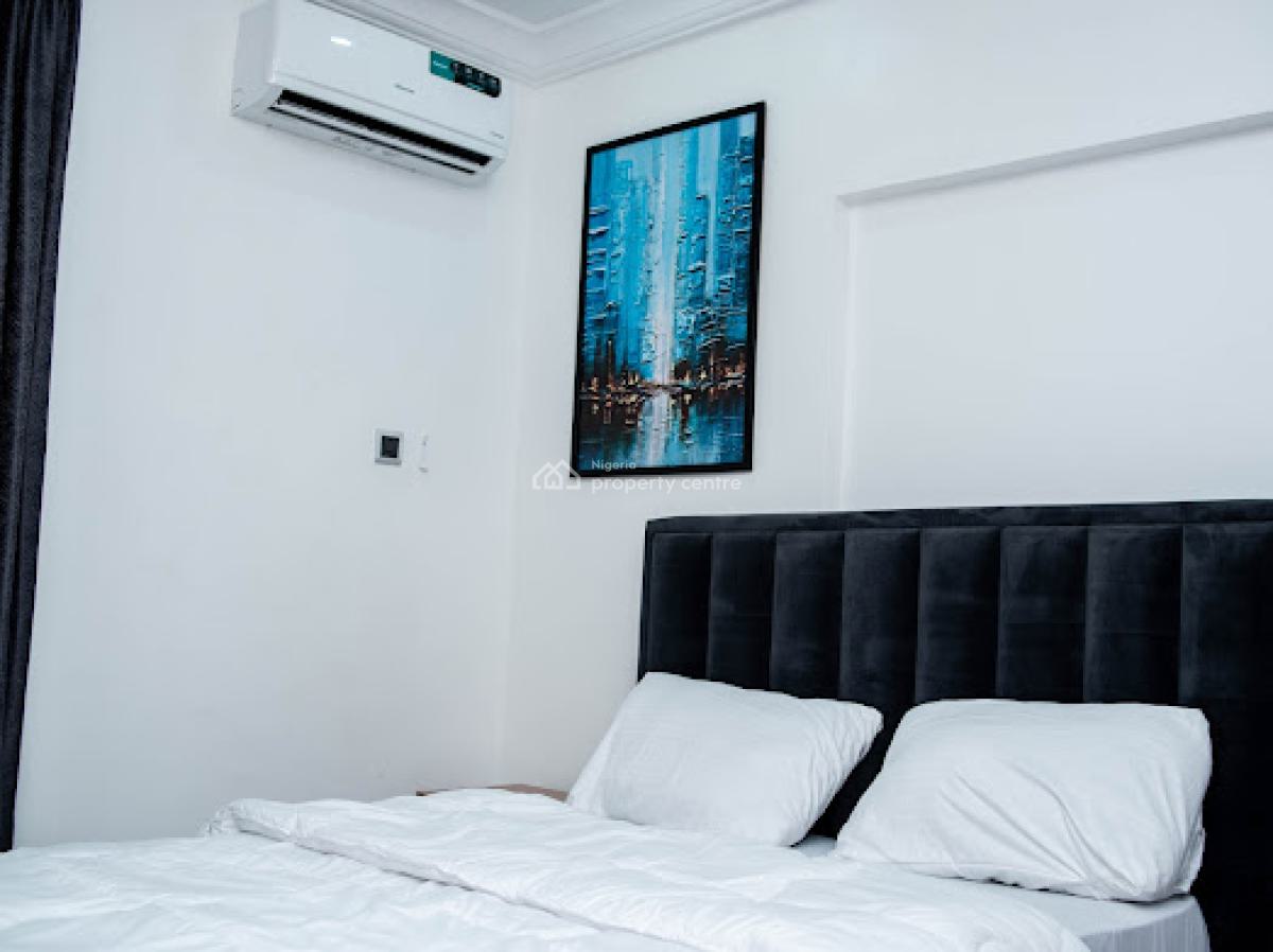 a Room in a Shared 3-bedroom Apartment, 8a The Rock Drive, Lekki Phase 1, Lekki, Lagos, Self Contain (single Rooms) for Rent
