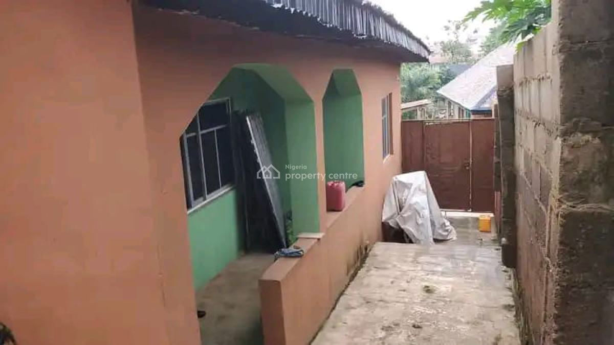 House on 1 and Half Plot of Land, Palupo Asolo, Ibadan, Oyo, Flat / Apartment for Sale