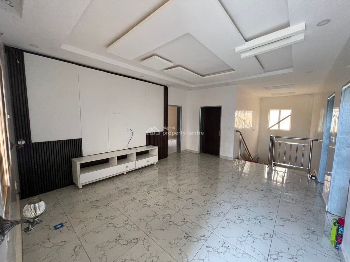 Spacious 5 Bedroom Duplex with 2 Rooms Self Contain, Katampe (main), Katampe, Abuja, House for Rent