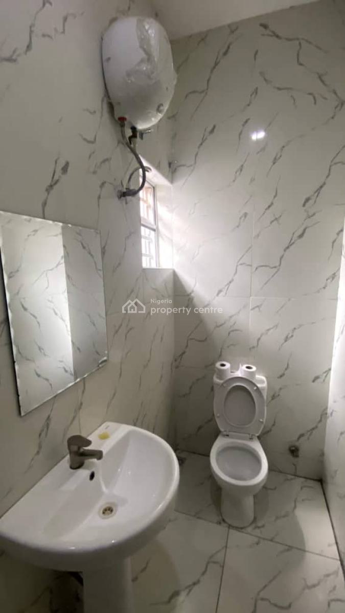 Spacious 4  Bedroom Terrace Duplex in a Secured Estate, Lekki, Lagos, Terraced Duplex for Rent