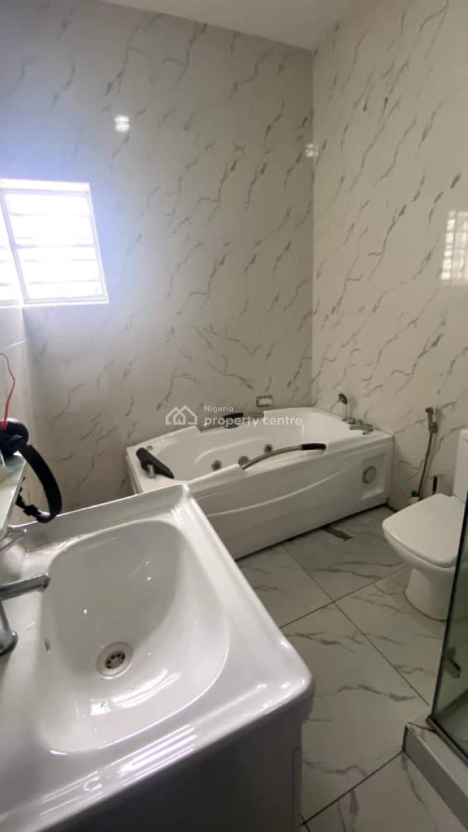 Spacious 4  Bedroom Terrace Duplex in a Secured Estate, Lekki, Lagos, Terraced Duplex for Rent