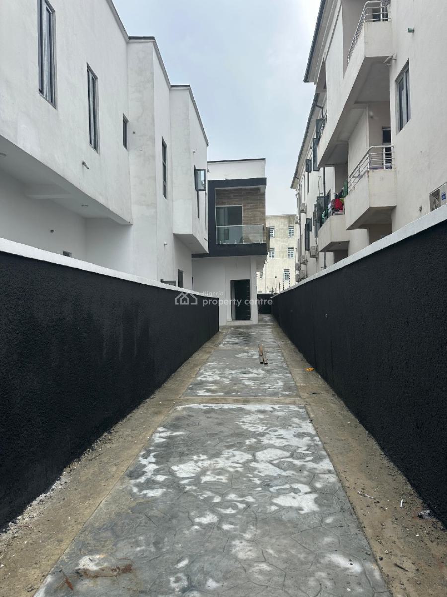 Luxury Spacious 4 Bedroom Semi-detached Duplex with Bq, Vgc, Lekki, Lagos, Semi-detached Duplex for Sale