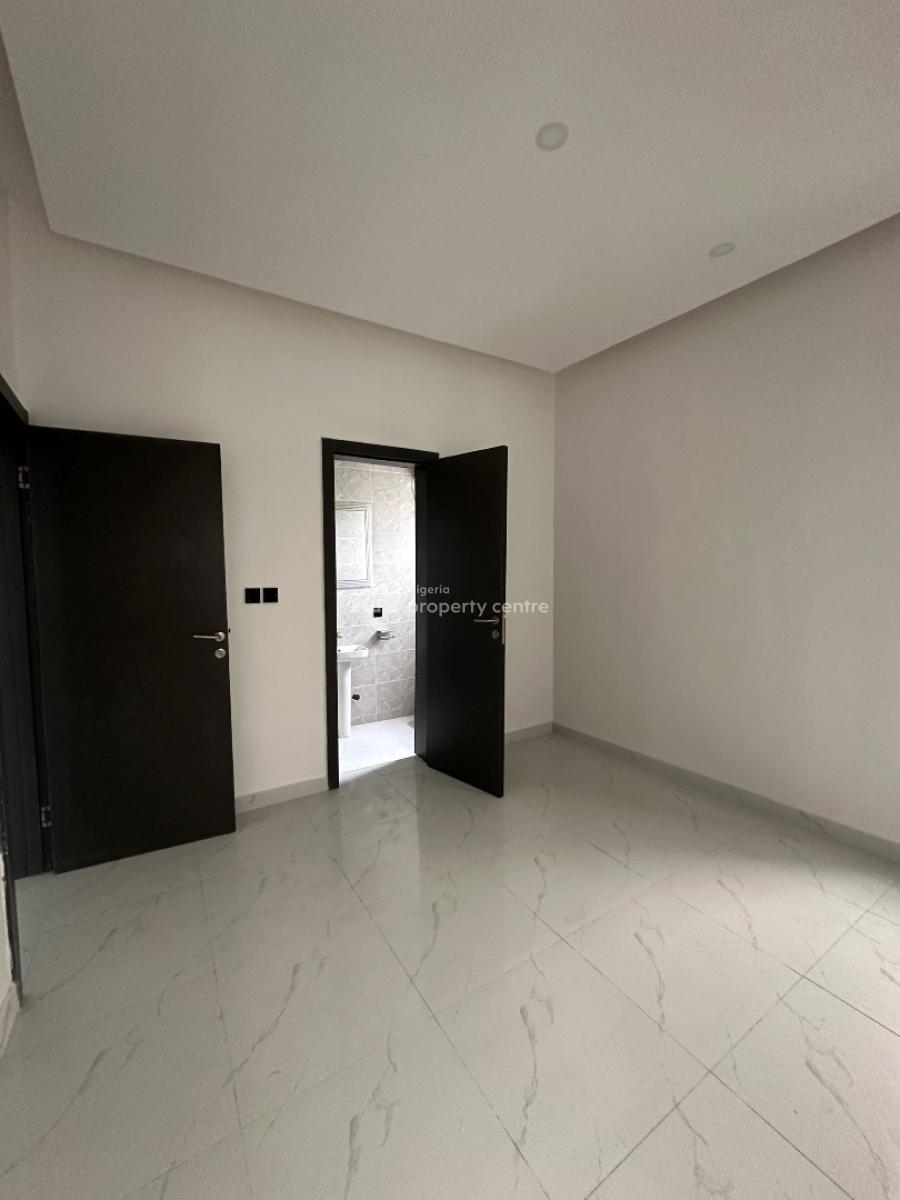 Contemporary Spacious 5 Bedroom Fully Detached Duplex with Bq, Vgc, Lekki, Lagos, Detached Duplex for Sale