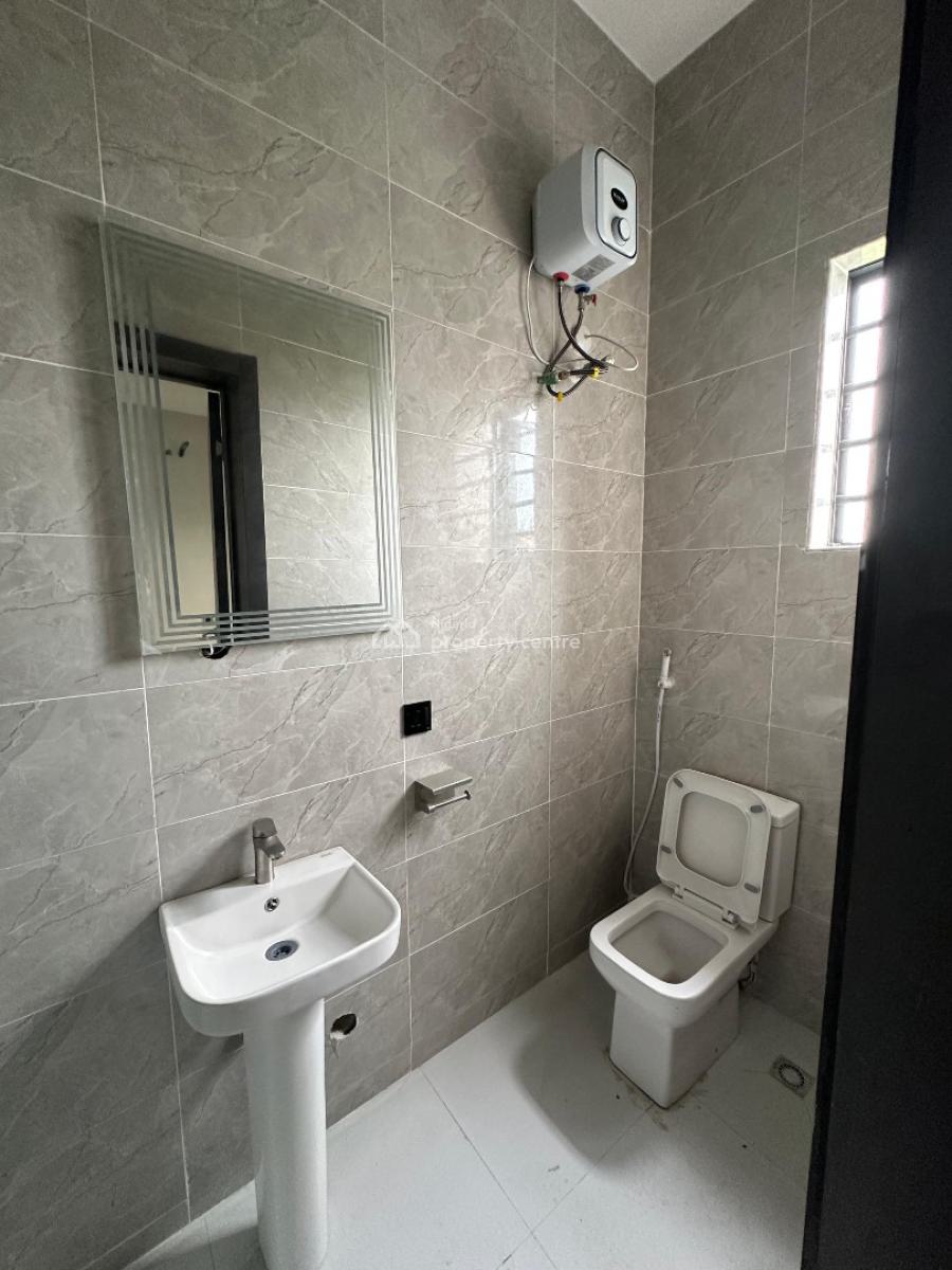 Contemporary Spacious 5 Bedroom Fully Detached Duplex with Bq, Vgc, Lekki, Lagos, Detached Duplex for Sale