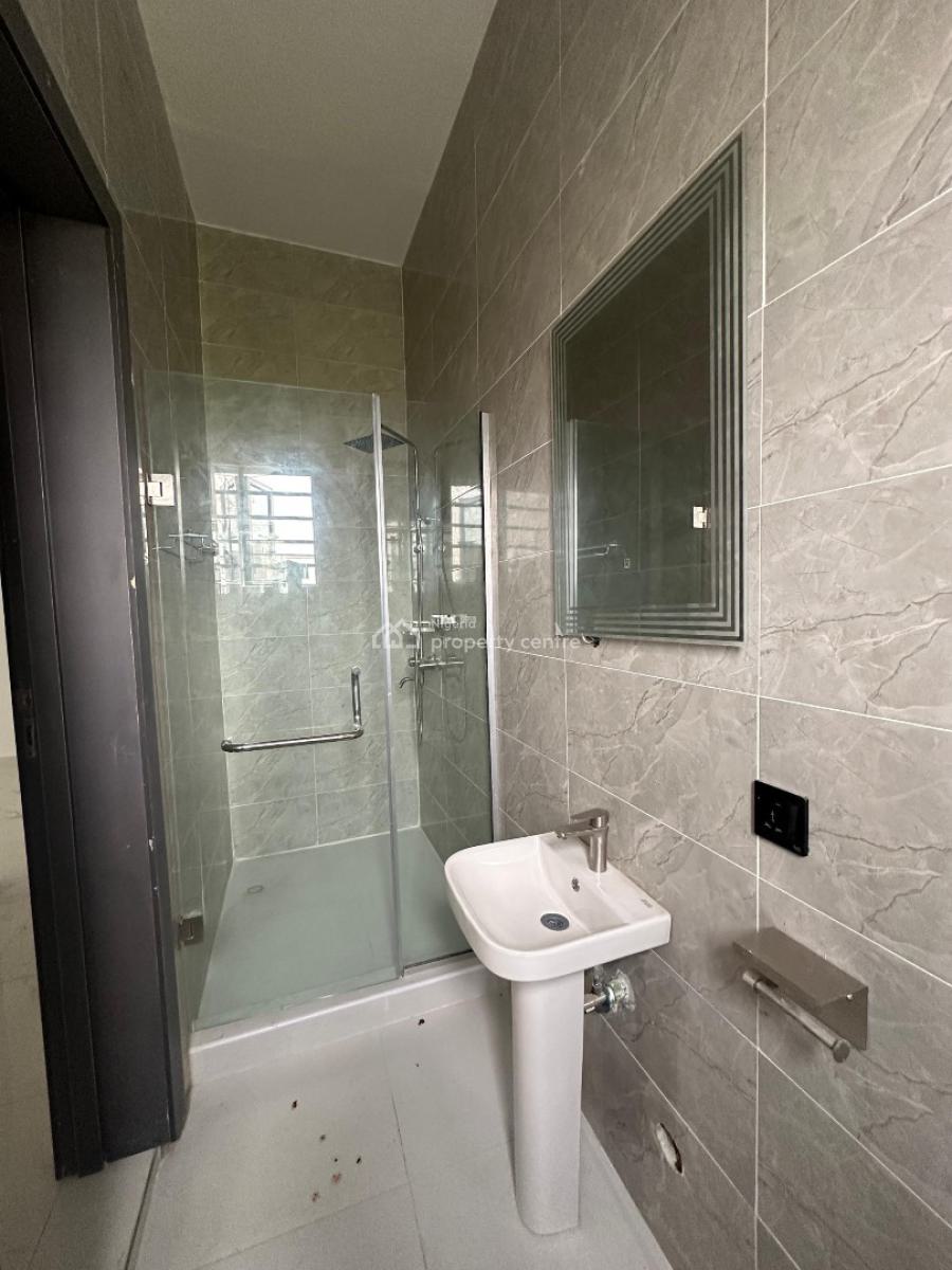 Contemporary Spacious 5 Bedroom Fully Detached Duplex with Bq, Vgc, Lekki, Lagos, Detached Duplex for Sale