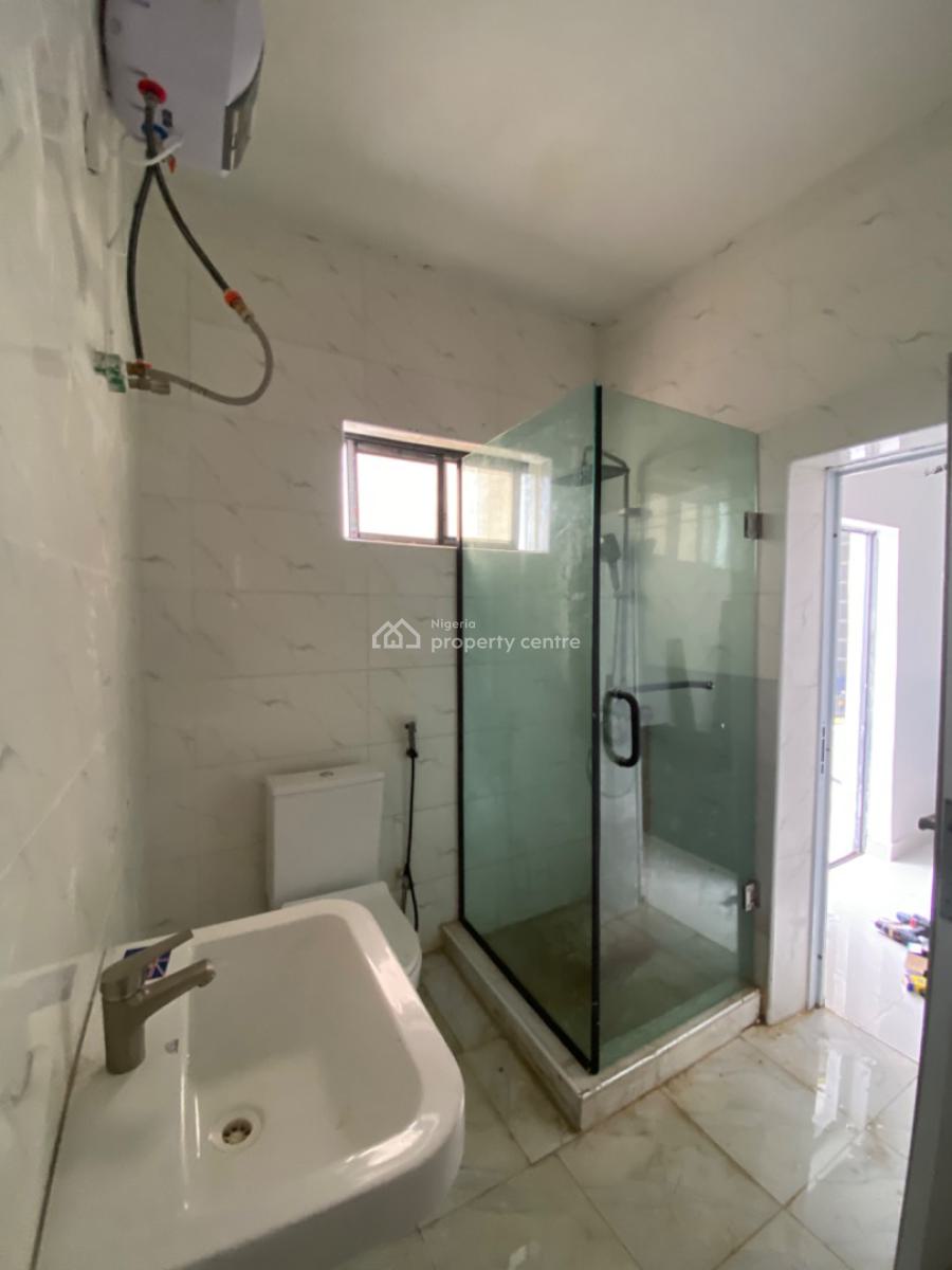 an Executive Three Bedroom Duplex with Bq, Genest Grace Estate By Abraham Adesanya, Lekki Phase 2, Lekki, Lagos, Terraced Duplex for Rent