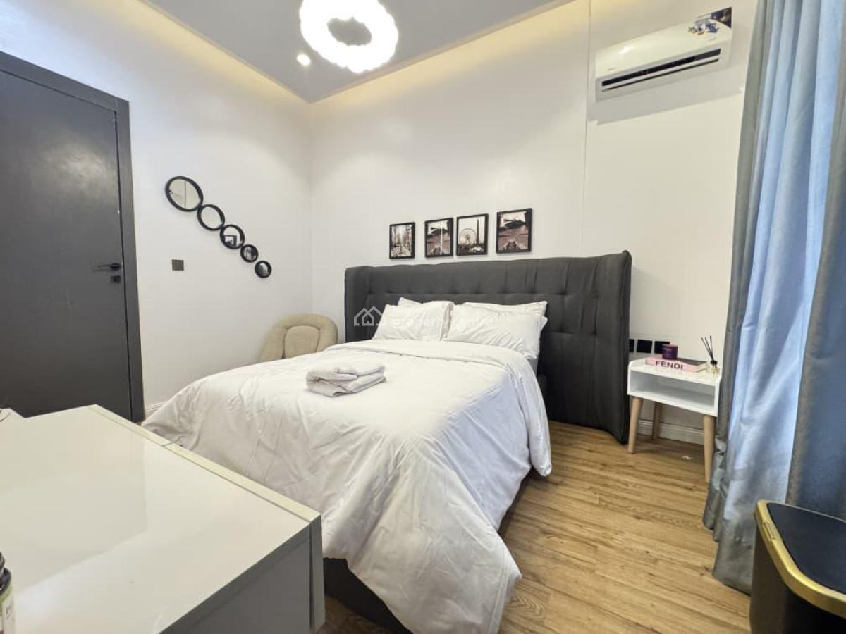Newly Furnished Luxury 3 Bedrooms with Pool and Ps5, Lekki Phase 1, Lekki, Lagos, Flat / Apartment Short Let