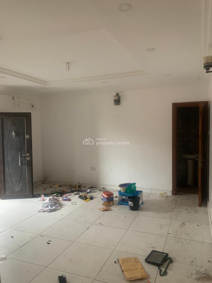 Relatively New and Spacious 3 Bedroom, Gbagada Phase 1, Gbagada, Lagos, Flat / Apartment for Rent