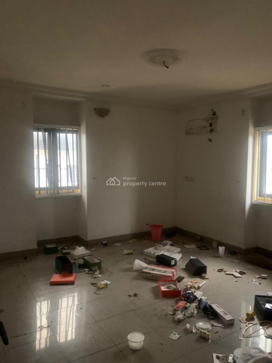 Relatively New and Spacious 3 Bedroom, Gbagada Phase 1, Gbagada, Lagos, Flat / Apartment for Rent