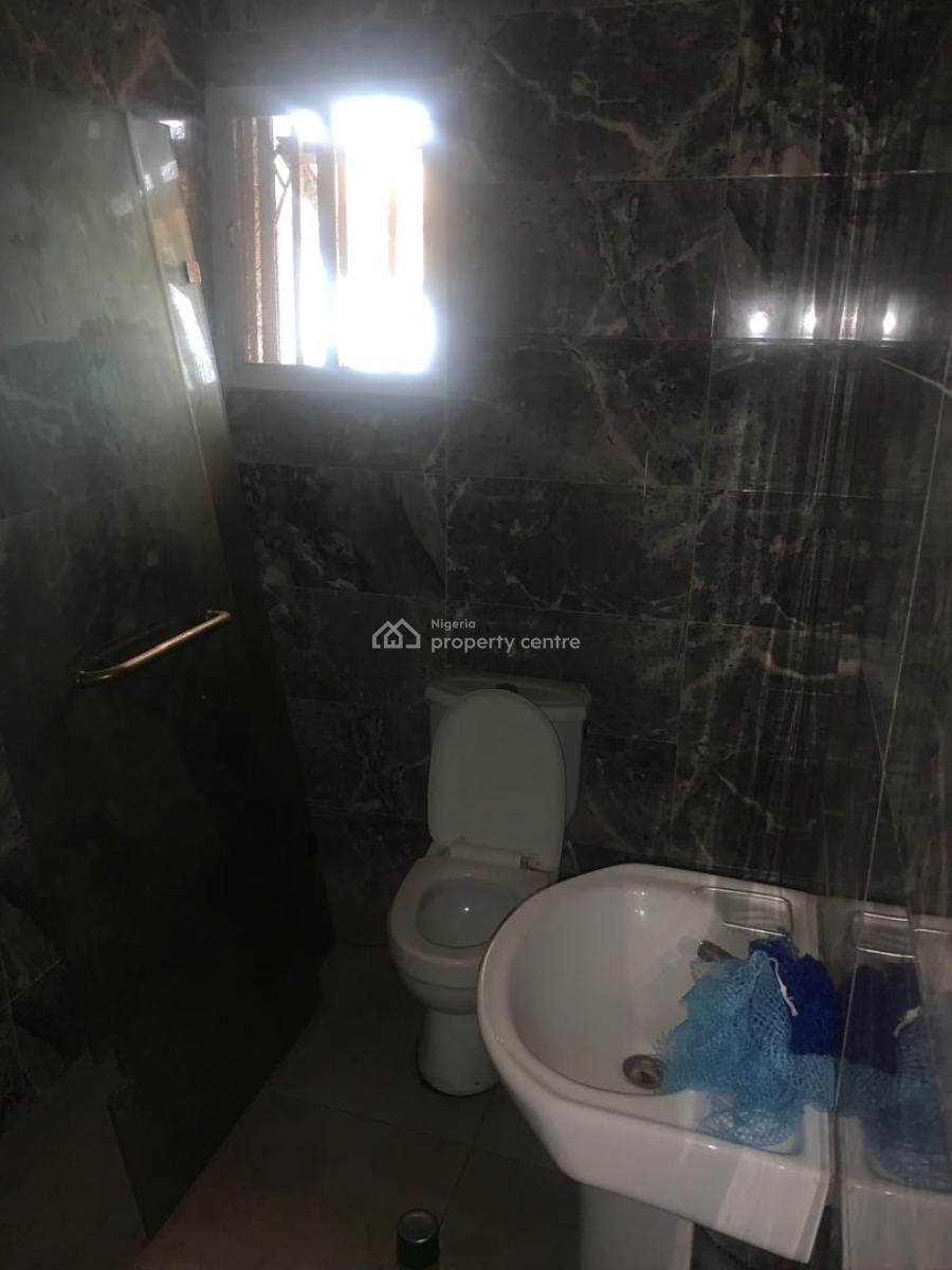 Relatively New and Spacious 3 Bedroom, Gbagada Phase 1, Gbagada, Lagos, Flat / Apartment for Rent